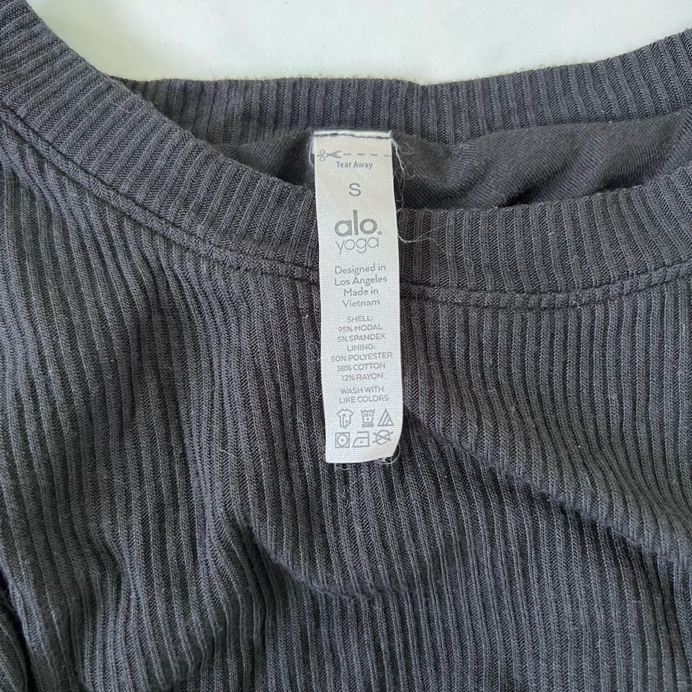 ALO Yoga Black Wrap Crop Top - Picture 6 of 7